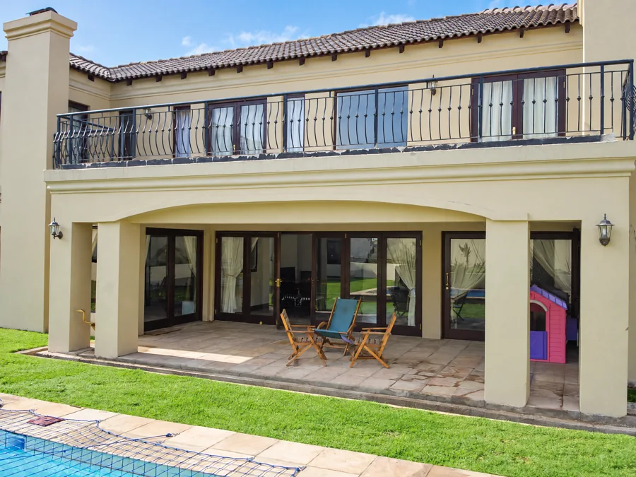 Dainfern Valley — Rear patio and upper balcony